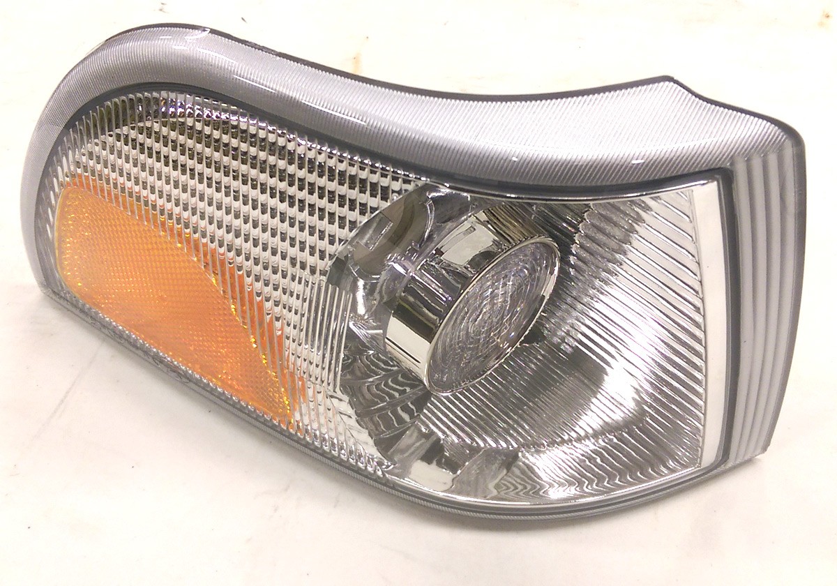 Chrome Projector Headlights with Turn Signals for S70 V70 C70 - Image 4