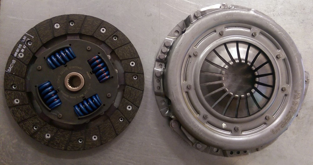 Euro 850R Clutch Kit 272218 Genuine Volvo